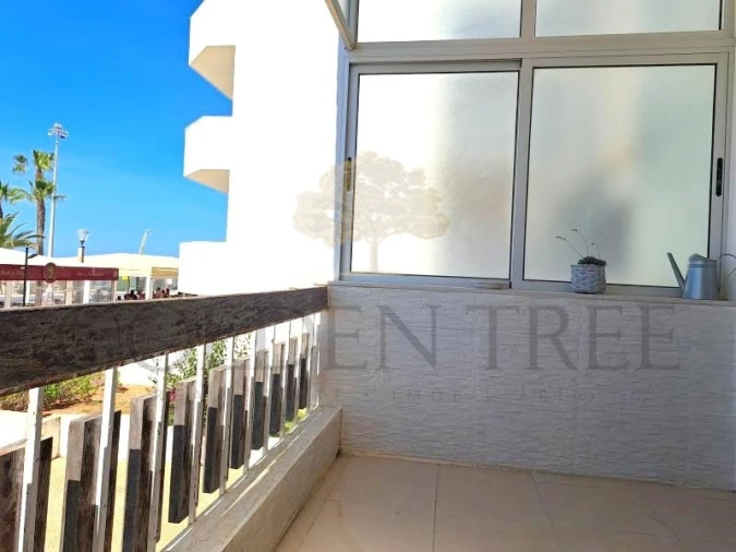 Apartamento T2 para Venda em Quarteira Foto 7