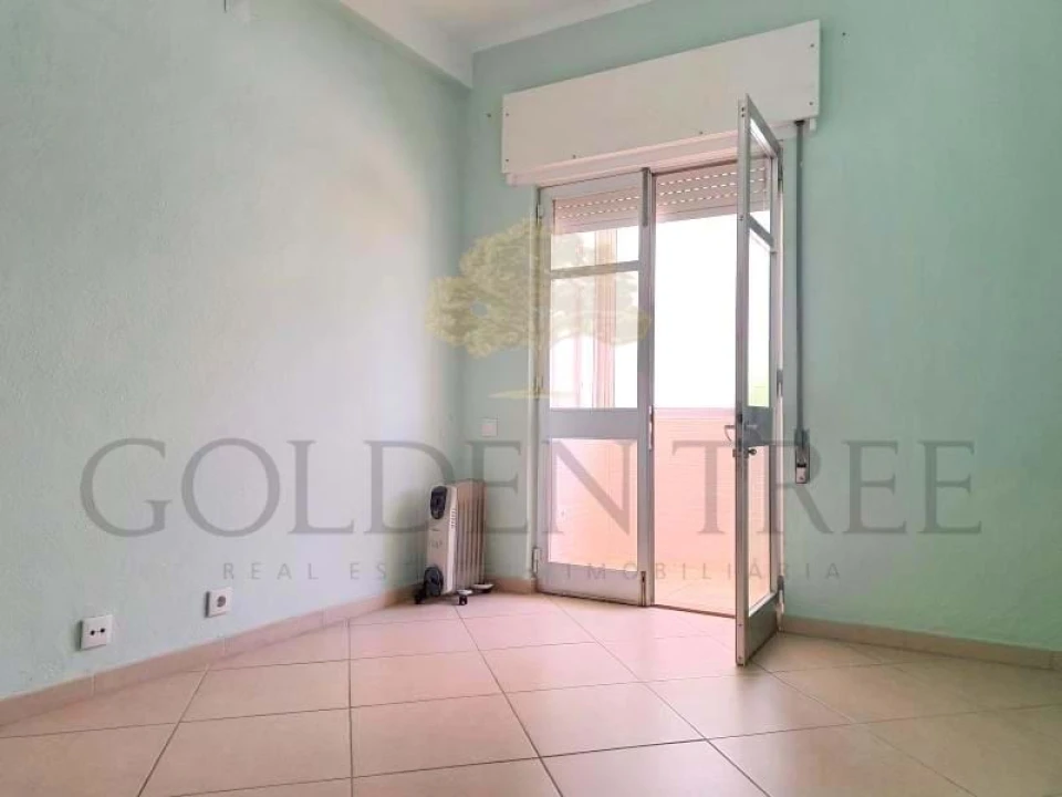 Apartamento T2 para Venda em Quarteira Foto 12