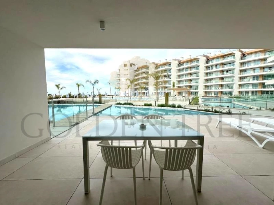 Apartamento T2 para Venda em Quarteira Foto 4