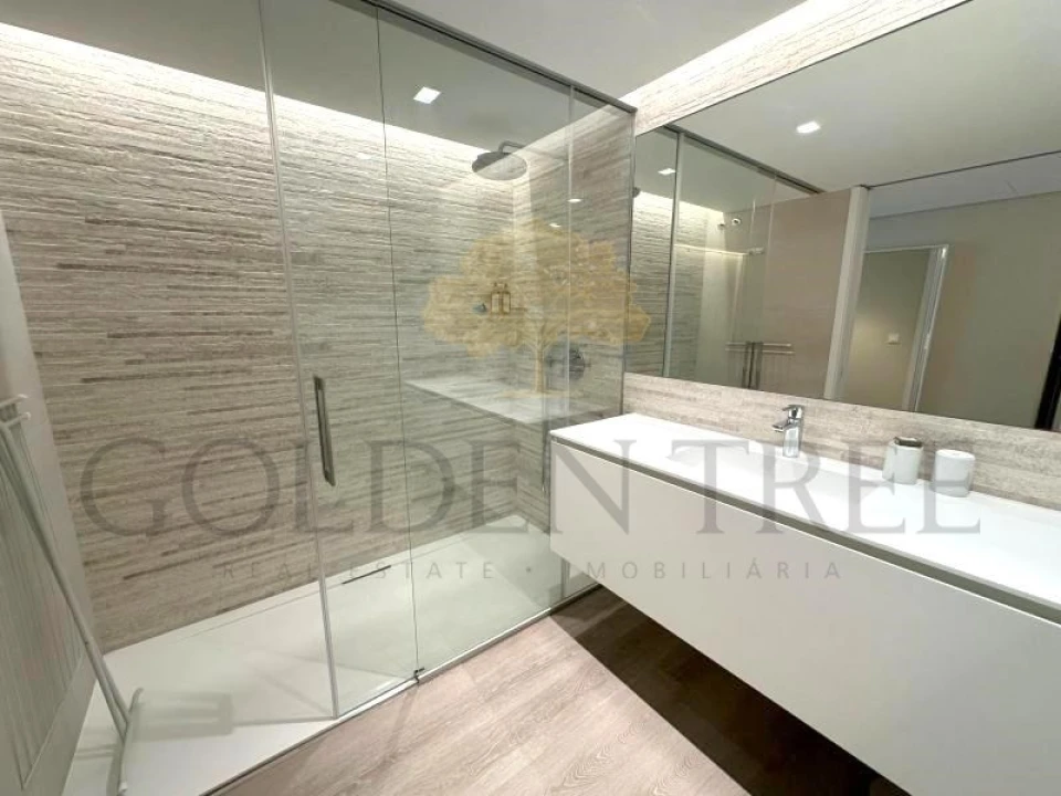 Apartamento T2 para Venda em Quarteira Foto 13