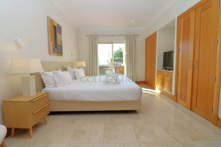 Apartamento T2 para Venda em Almancil Foto 12