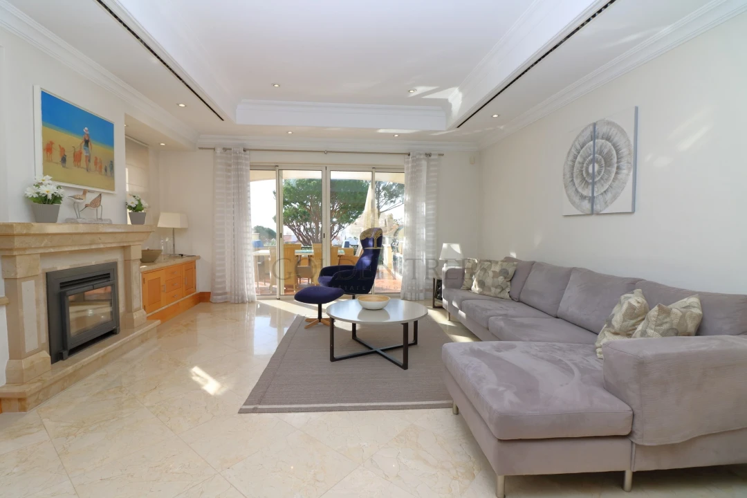 Apartamento T2 para Venda em Almancil Foto 5