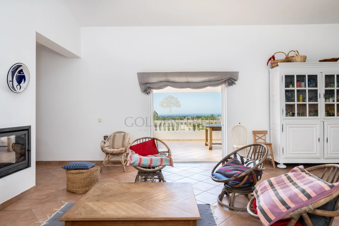 Moradia T5 para Venda em Loule (São Sebastião) Foto 3