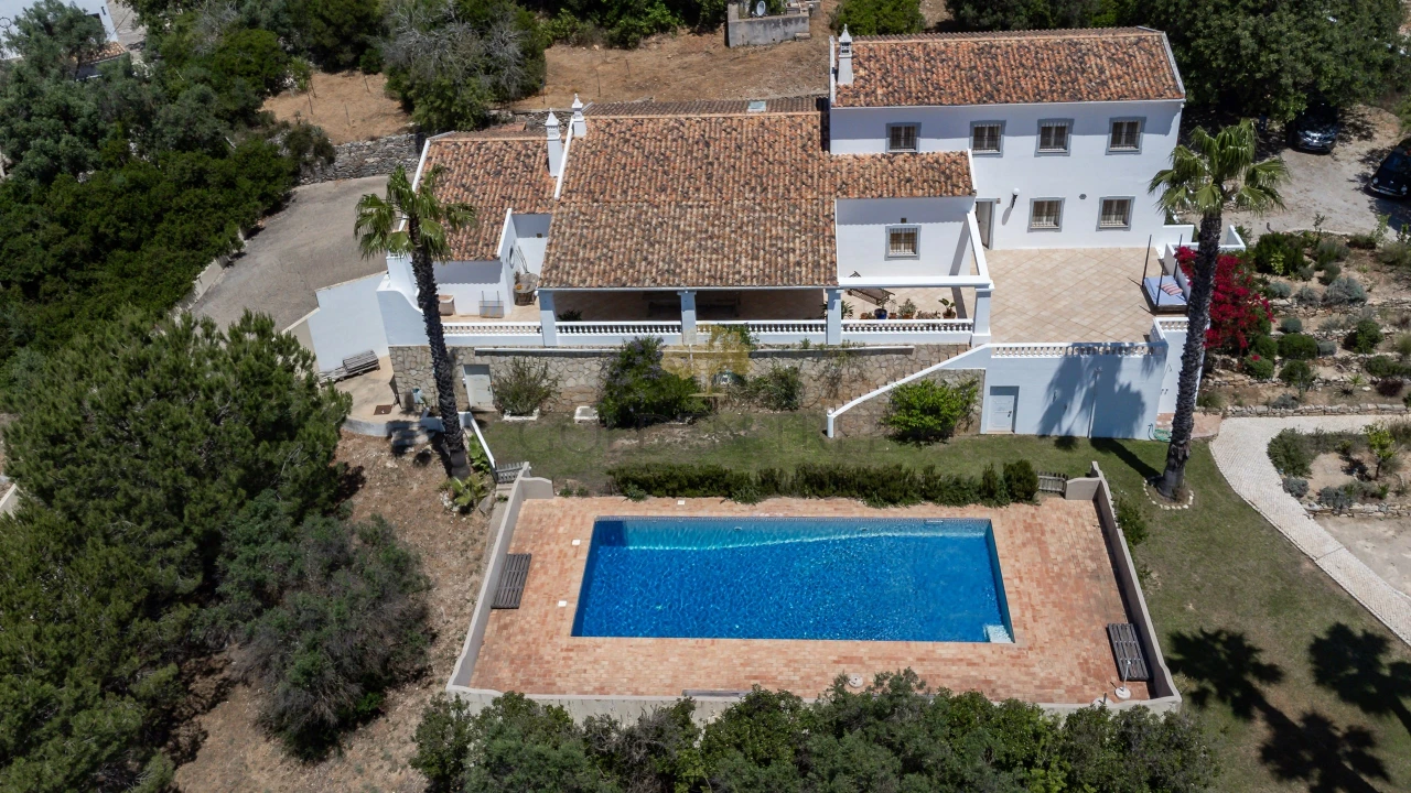 Moradia T5 para Venda em Loule (São Sebastião) Foto 10