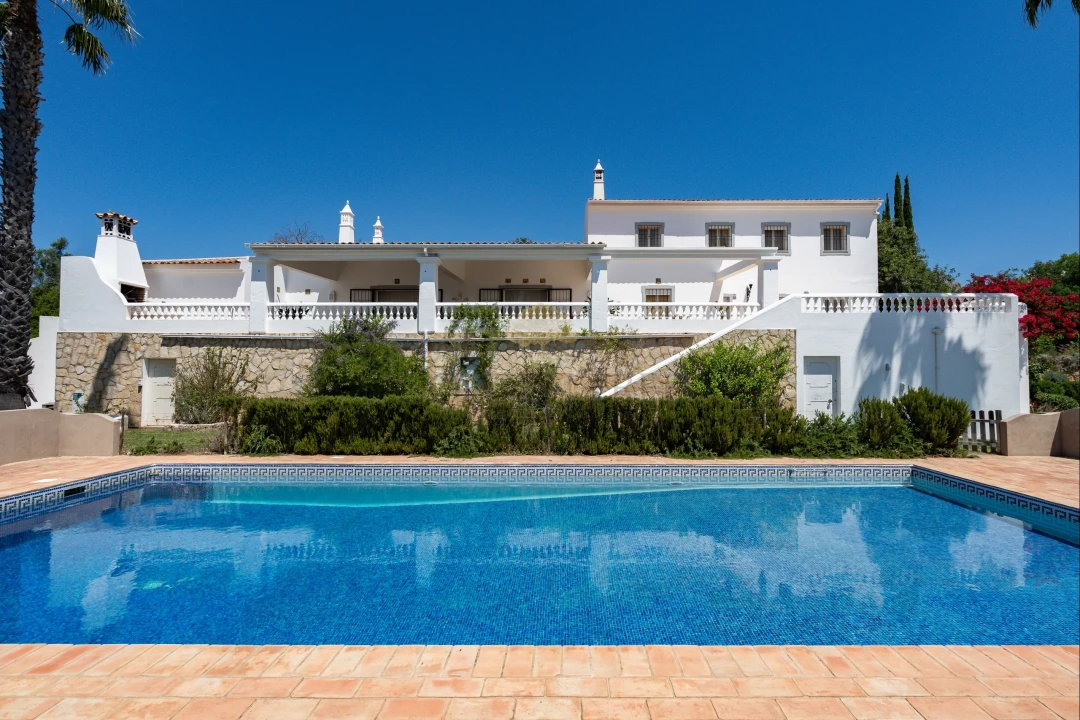 Moradia T5 para Venda em Loule (São Sebastião) Foto 7