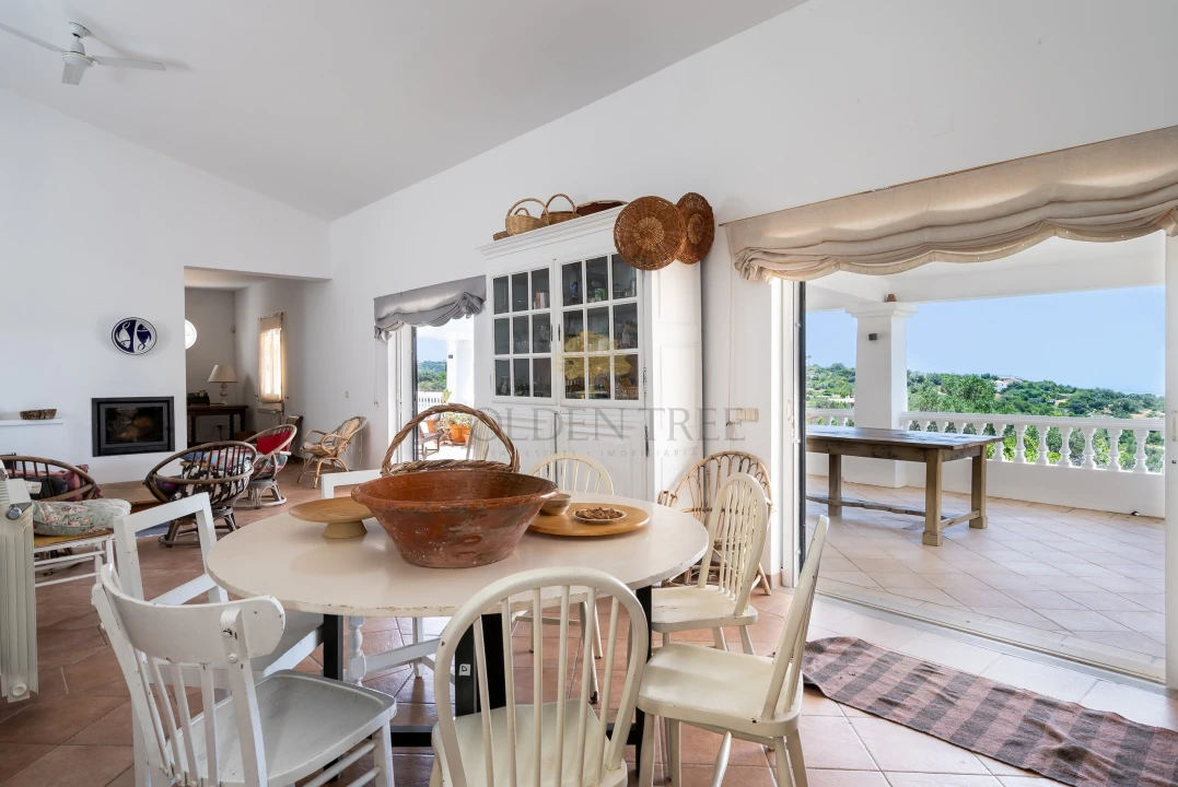 Moradia T5 para Venda em Loule (São Sebastião) Foto 2