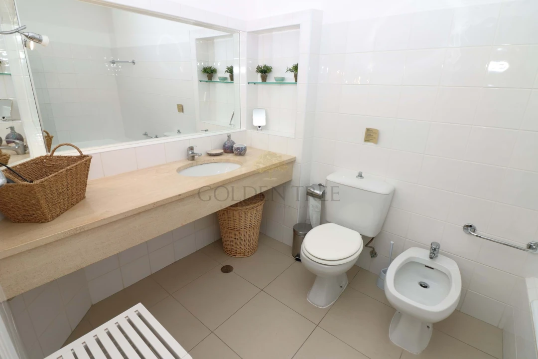 Apartamento T2 para Venda em Almancil Foto 9