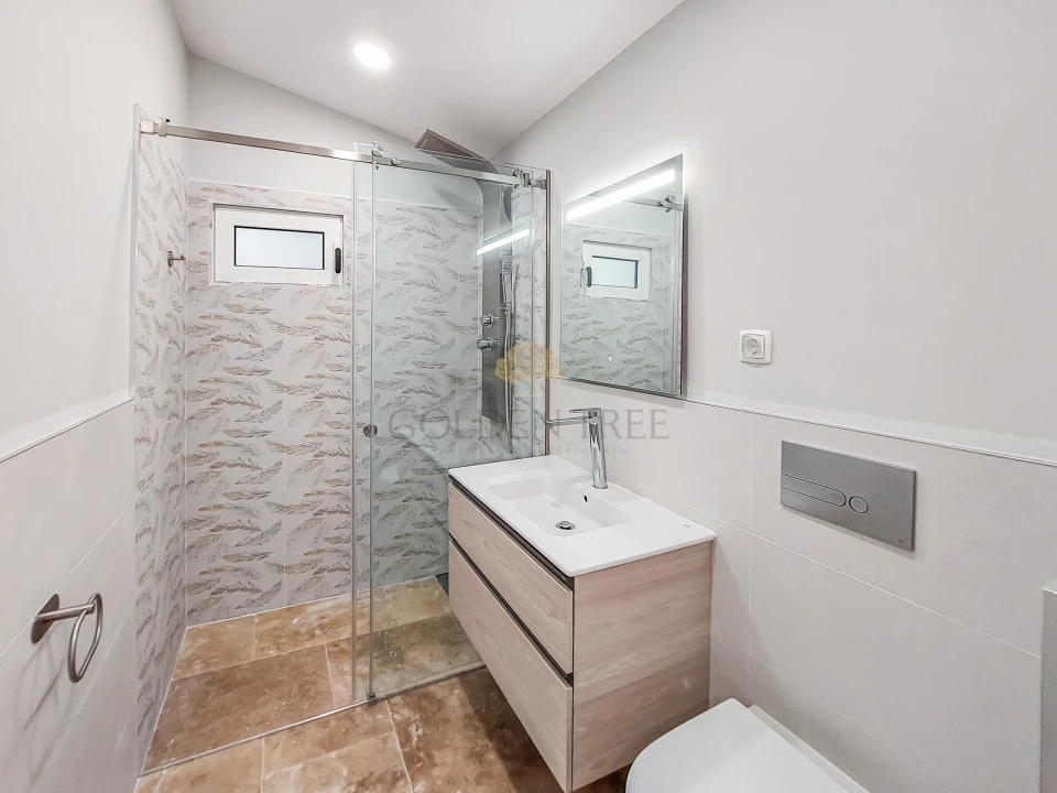 Apartamento T4 para Venda em Quarteira Foto 21
