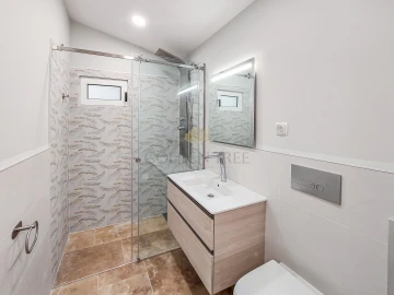 Apartamento T4 para Venda em Quarteira
