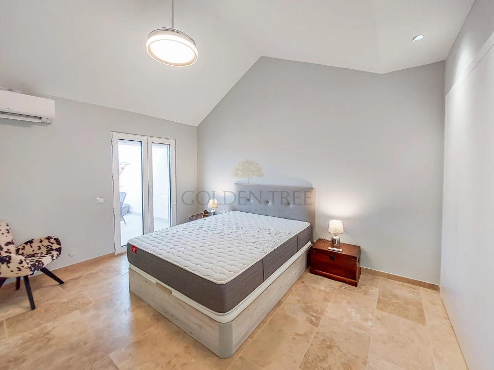 Apartamento T4 para Venda em Quarteira Foto 19