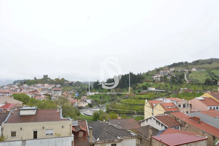 Apartamento T1 para Venda em Sé, Santa Maria e Meixedo Foto 11