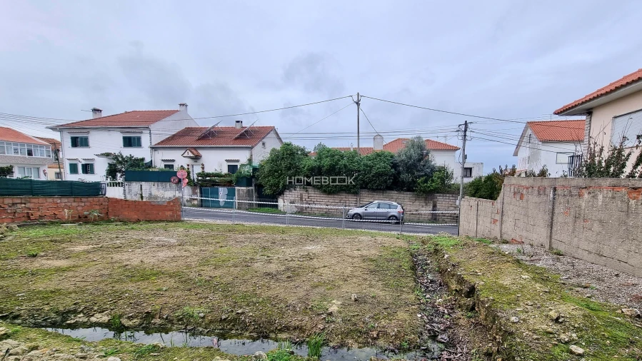 Terreno para Venda em Rio de Mouro Foto 2