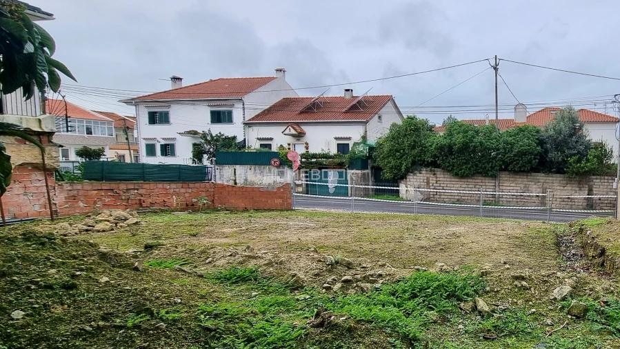 Terreno para Venda em Rio de Mouro Foto 6