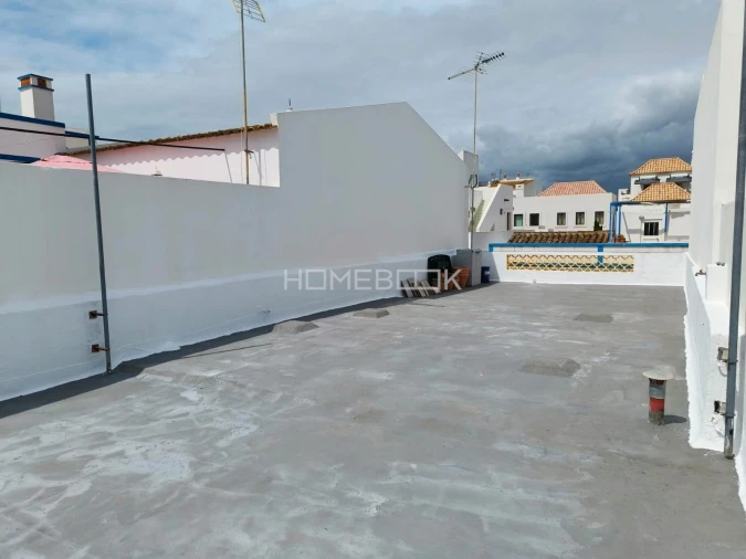 Moradia T2 para Arrendamento em Santa Luzia Foto 16