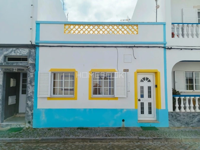 Moradia T2 para Arrendamento em Santa Luzia