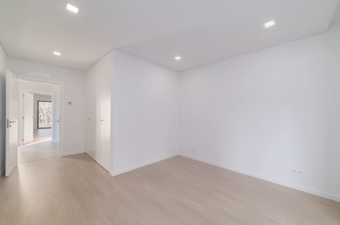 Moradia T4 para Venda em Tavarede Foto 16