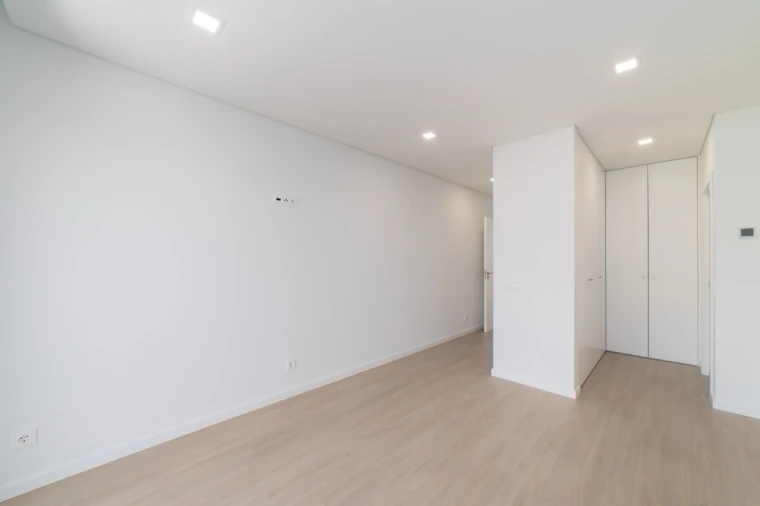 Moradia T4 para Venda em Tavarede Foto 10