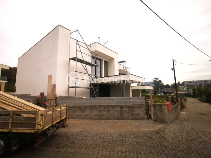 Moradia T3 para Venda em Tamel (São Verissimo) Foto 2