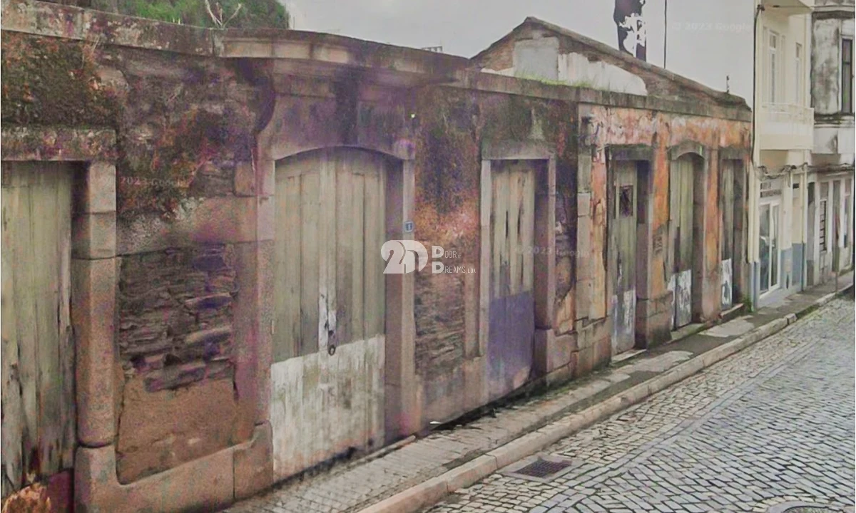 Moradia T5 para Venda em Pinhão Foto 3