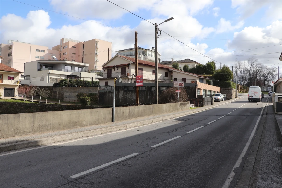 Terreno para Venda em Paços de Ferreira Foto 4
