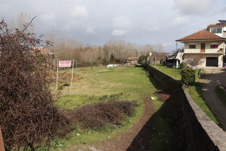 Terreno para Venda em Paços de Ferreira Foto 6