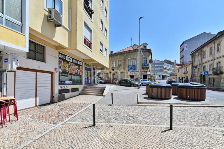 Negócio para Venda em Queluz e Belas Foto 18