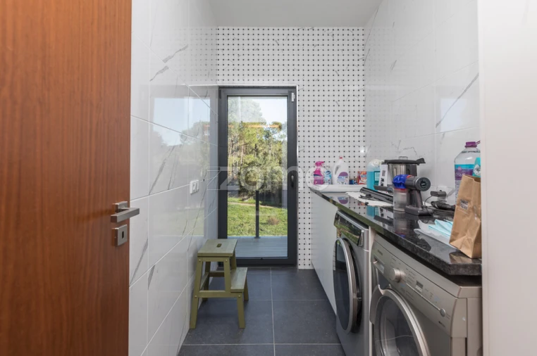 Moradia T4 para Venda em Tabua Foto 36