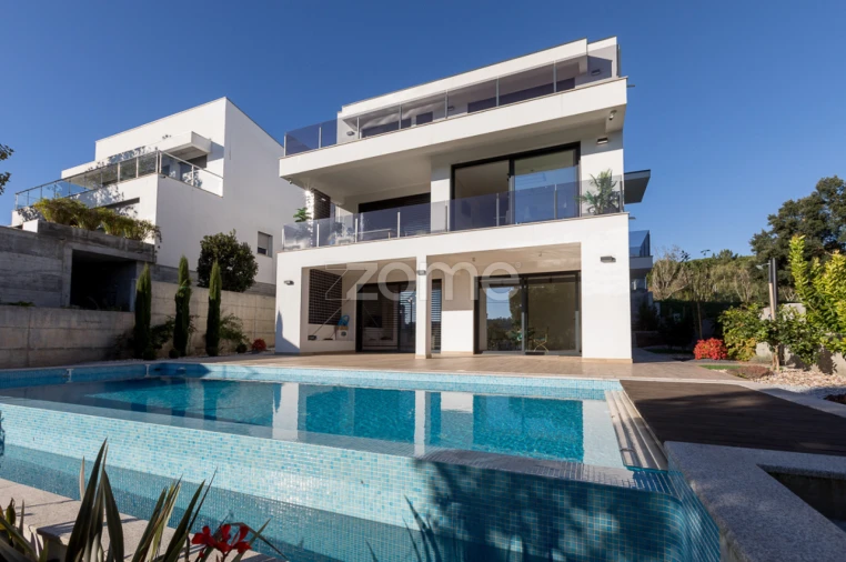 Moradia T4 para Venda em Tabua Foto 59