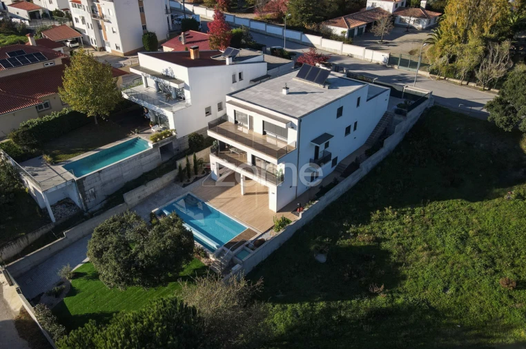 Moradia T4 para Venda em Tabua Foto 57