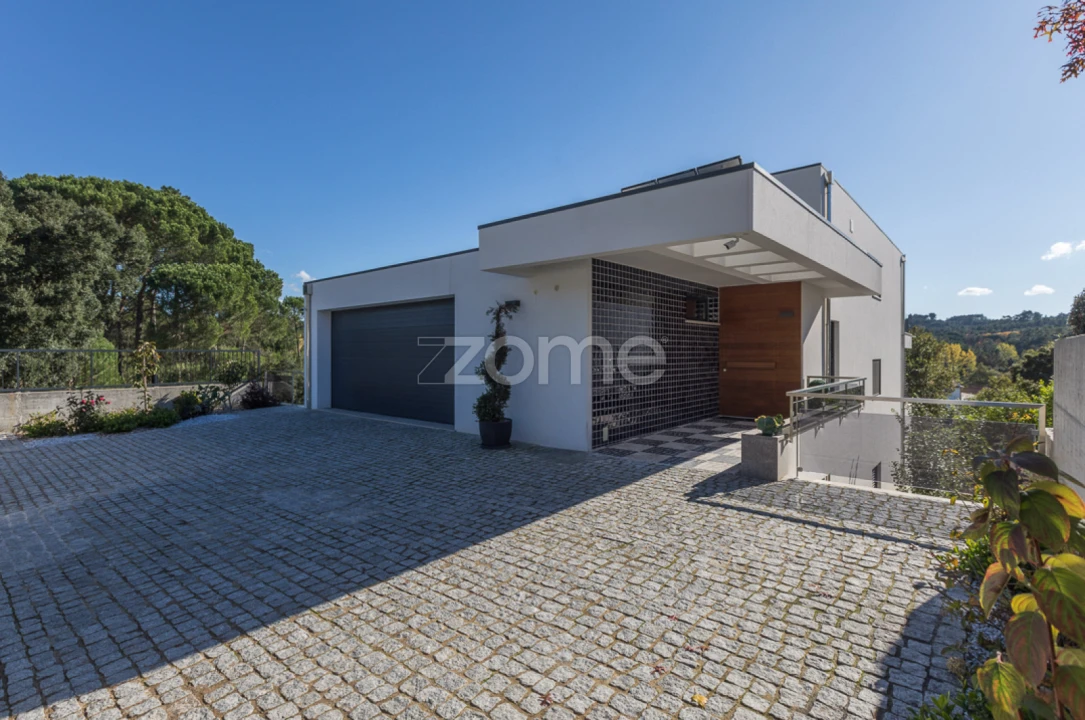 Moradia T4 para Venda em Tabua Foto 4