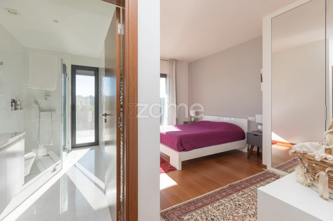 Moradia T4 para Venda em Tabua Foto 7