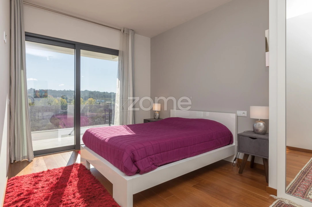 Moradia T4 para Venda em Tabua Foto 9