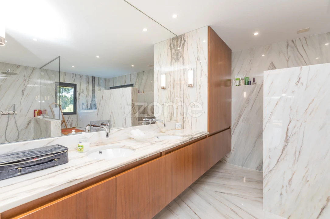 Moradia T4 para Venda em Tabua Foto 20