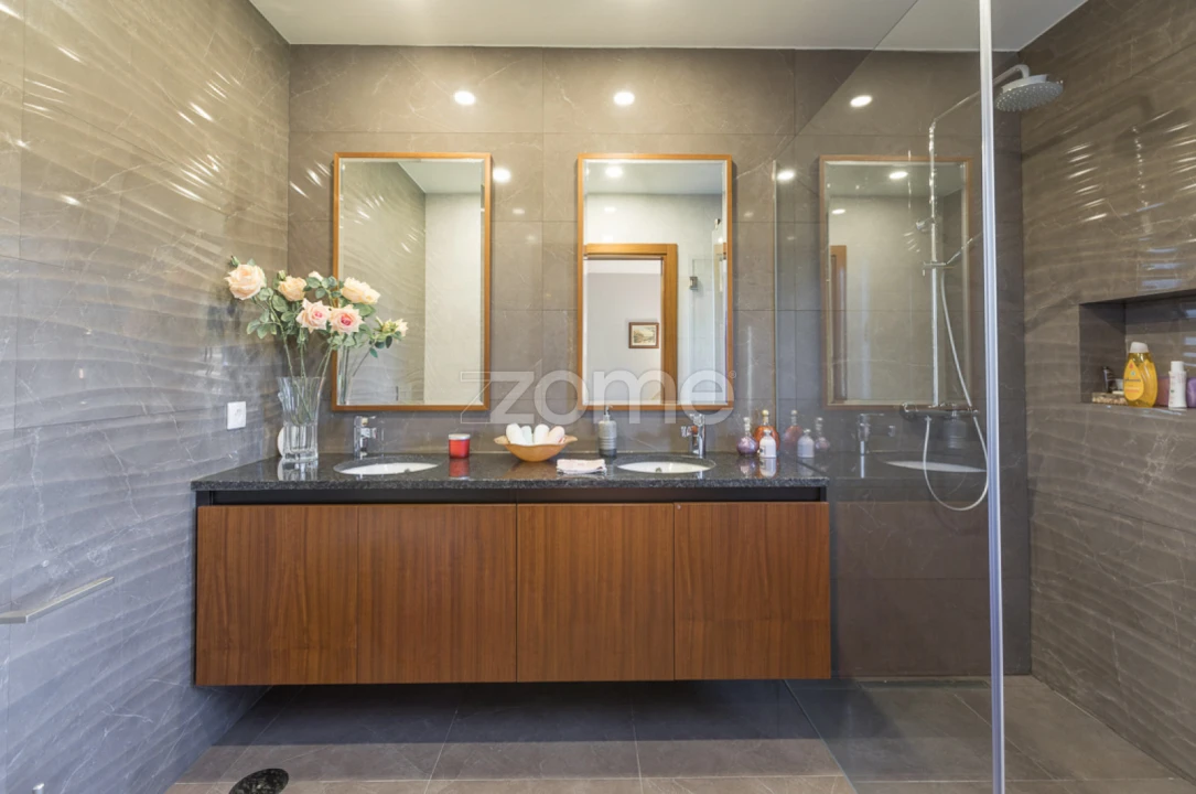 Moradia T4 para Venda em Tabua Foto 34