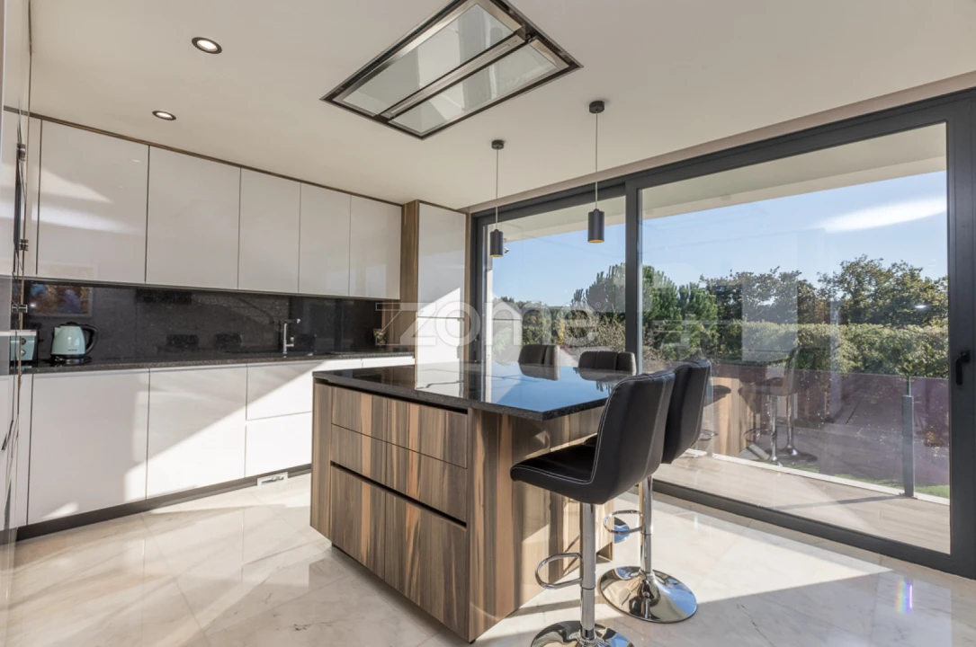 Moradia T4 para Venda em Tabua Foto 35