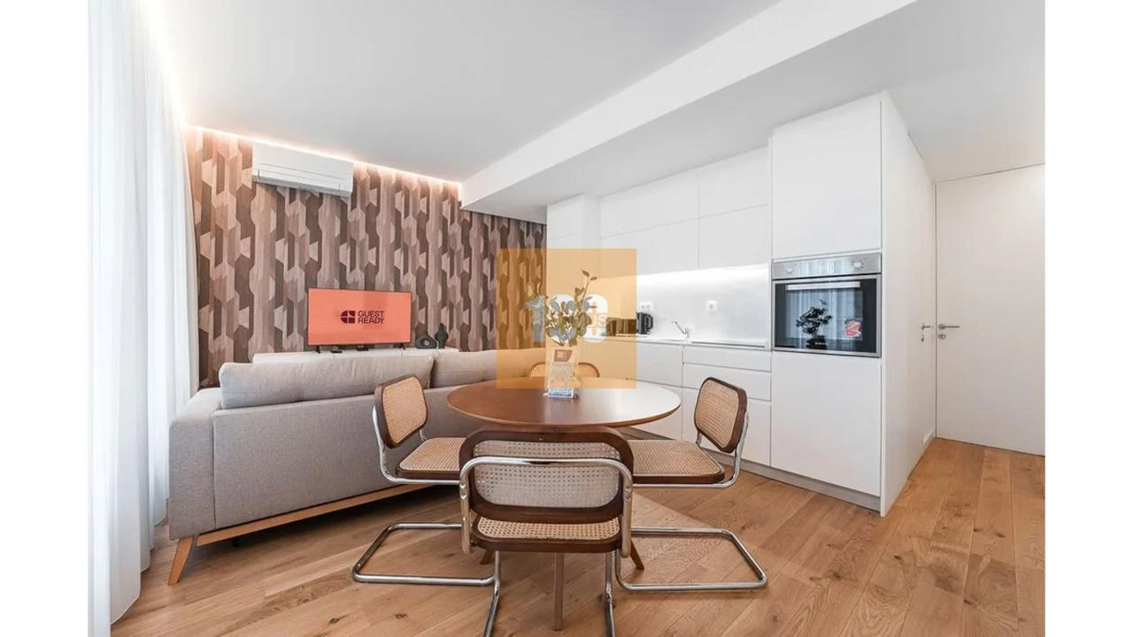 Apartamento T1 para Venda em Cedofeita, Santo Ildefonso, Sé, Miragaia, São Nicolau e Vitória Foto 2