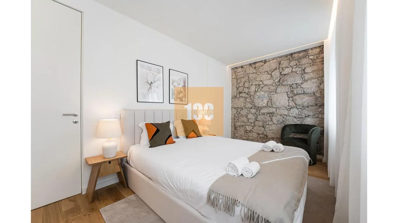 Apartamento T1 para Venda em Cedofeita, Santo Ildefonso, Sé, Miragaia, São Nicolau e Vitória Foto 3
