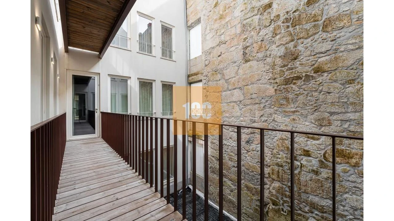 Apartamento T2 para Venda em Cedofeita, Santo Ildefonso, Sé, Miragaia, São Nicolau e Vitória Foto 4