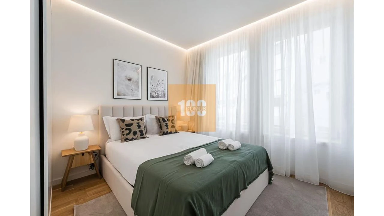 Apartamento T2 para Venda em Cedofeita, Santo Ildefonso, Sé, Miragaia, São Nicolau e Vitória Foto 5