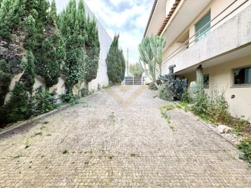 Moradia T3 para Venda em São João da Madeira