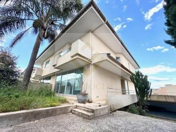 Moradia T3 para Venda em São João da Madeira