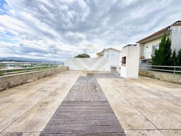 Moradia T3 para Venda em São João da Madeira