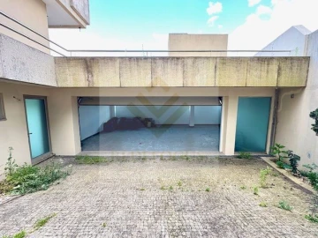 Moradia T3 para Venda em São João da Madeira