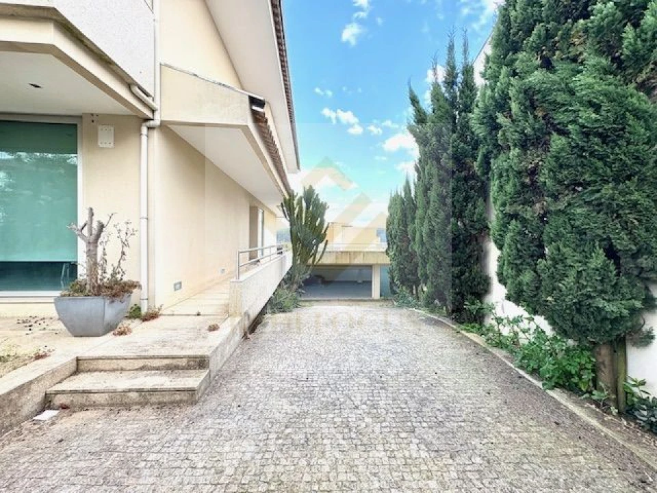 Moradia T3 para Venda em São João da Madeira Foto 34