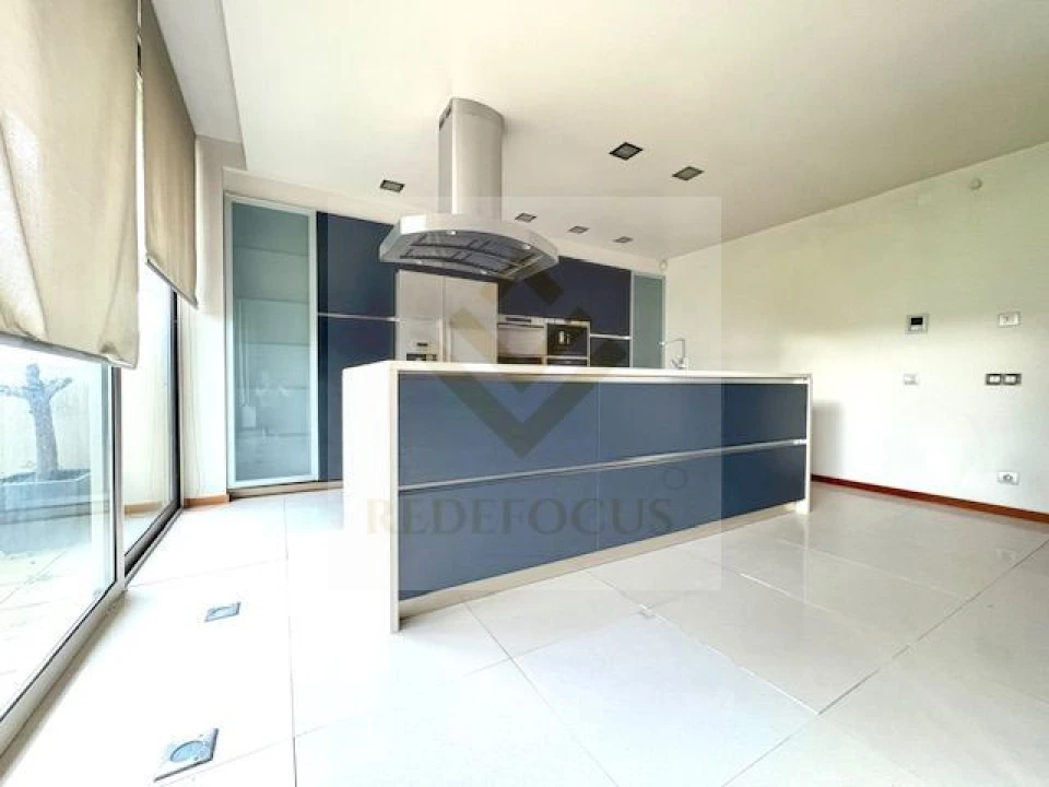 Moradia T3 para Venda em São João da Madeira Foto 8