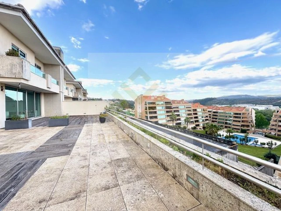 Moradia T3 para Venda em São João da Madeira Foto 33