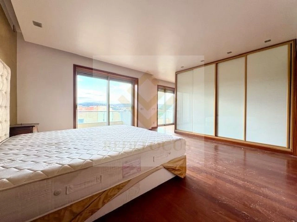 Moradia T3 para Venda em São João da Madeira Foto 12