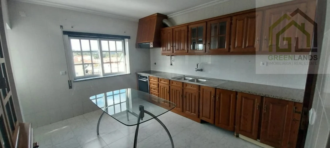 Apartamento T2 para Venda em Arganil Foto 2