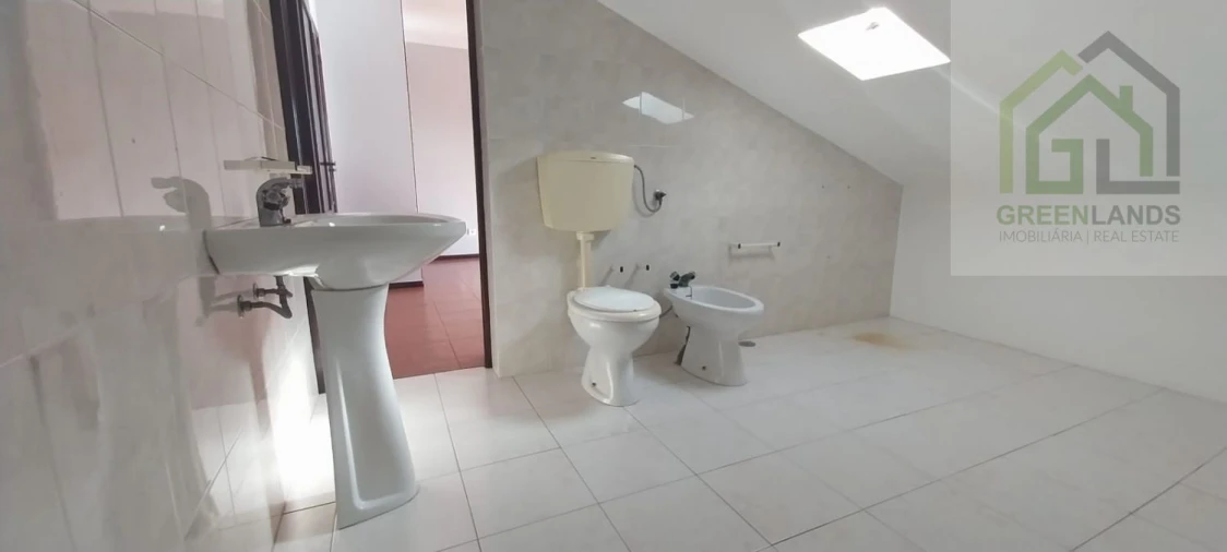 Apartamento T2 para Venda em Arganil Foto 16