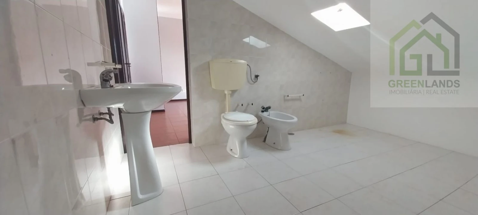 Apartamento T2 para Venda em Arganil Foto 16